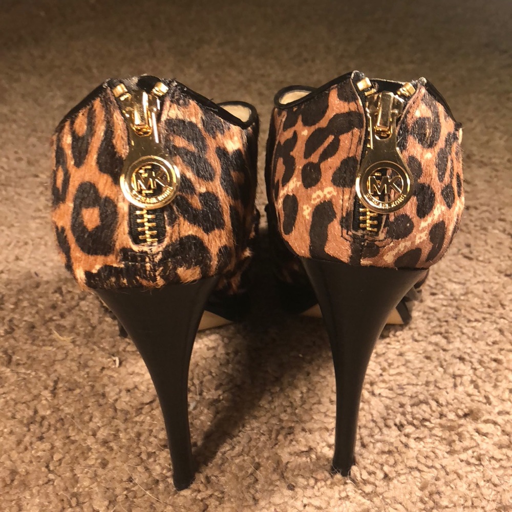 MICHAEL KORS Leopard Heels size 7